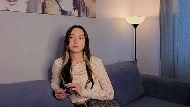 SylviaHamilton online show from 10.10.25