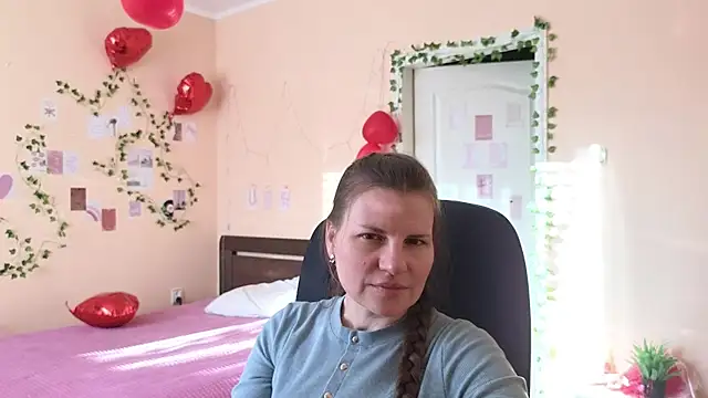 Mirabelle Velvet online show from 03.09.26