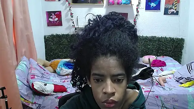 Snapshot of thianahorny chatting on 05.14.26 thianahorny online show from 05.14.26