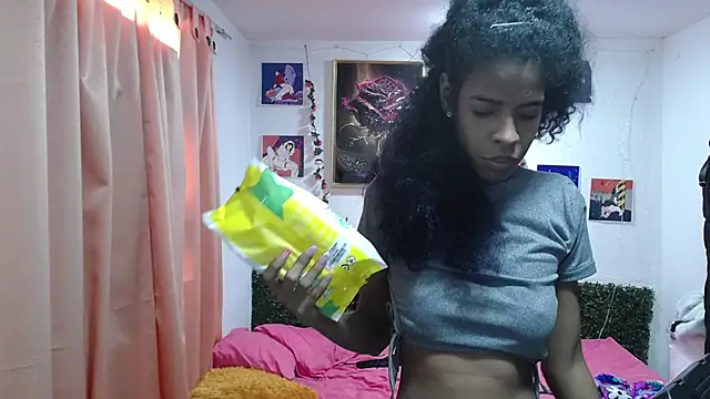 Snapshot of thianahorny chatting on 05.23.26 thianahorny online show from 05.23.26