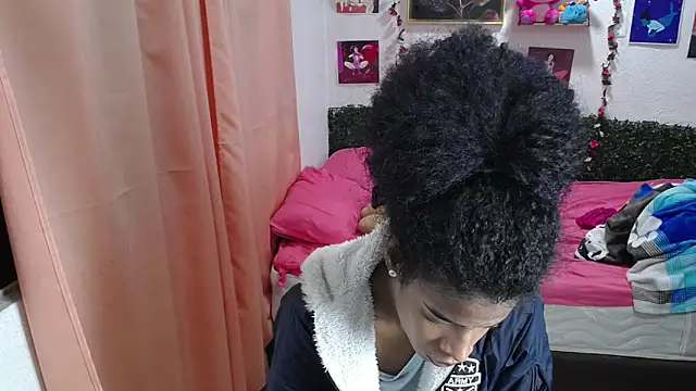 Snapshot of thianahorny chatting on 05.30.26 thianahorny online show from 05.30.26