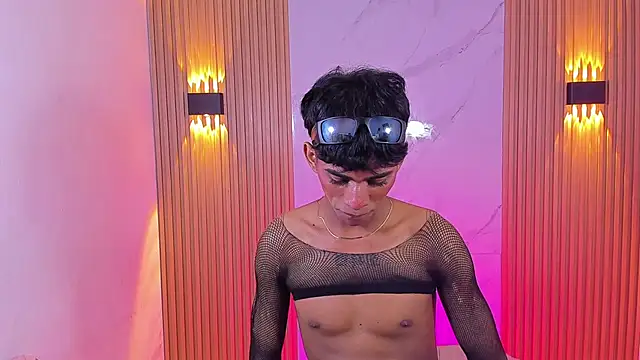 Snapshot of Ethan_thouse chatting on 11.20.25 Ethan thouse online show from 11.20.25