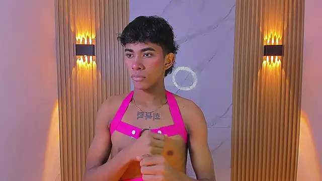 Snapshot of Ethan_thouse chatting on 11.26.25 Ethan thouse online show from 11.26.25