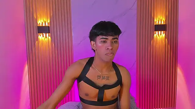 Snapshot of Ethan_thouse chatting on 11.27.25 Ethan thouse online show from 11.27.25