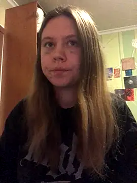 LunaVirelle online show from 10.16.25