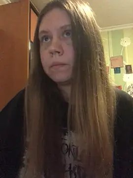 Snapshot of LunaVirelle chatting on 04.03.26 LunaVirelle online show from 04.03.26