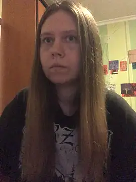 Snapshot of LunaVirelle chatting on 04.15.26 LunaVirelle online show from 04.15.26