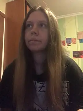 Snapshot of LunaVirelle chatting on 04.18.26 LunaVirelle online show from 04.18.26