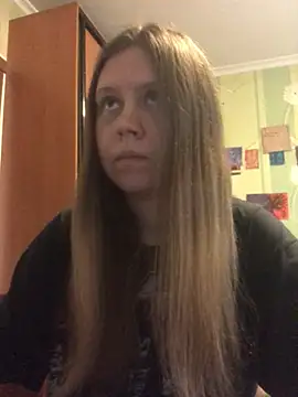Snapshot of LunaVirelle chatting on 05.10.26 LunaVirelle online show from 05.10.26