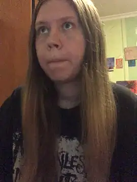 Snapshot of LunaVirelle chatting on 05.19.26 LunaVirelle online show from 05.19.26
