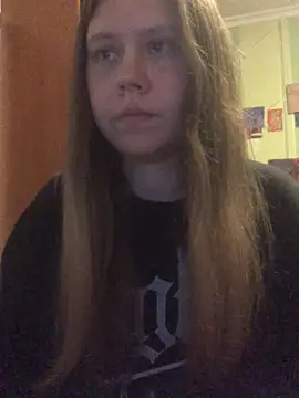 Snapshot of LunaVirelle chatting on 05.22.26 LunaVirelle online show from 05.22.26