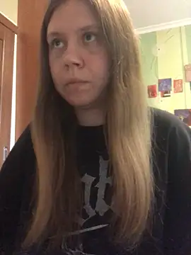 Snapshot of LunaVirelle chatting on 05.23.26 LunaVirelle online show from 05.23.26