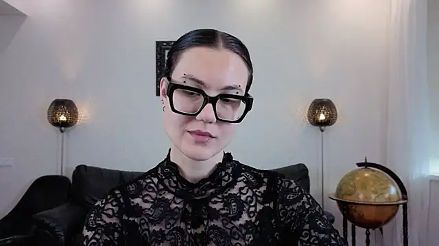 Marie Fitch online show from 06.04.26