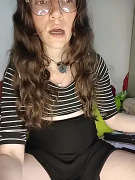 Lucy colee online show from 12.17.25