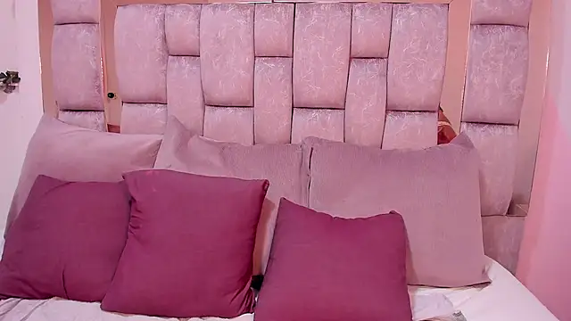 Snapshot of kaorybliss chatting on 10.30.25 kaorybliss online show from 10.30.25