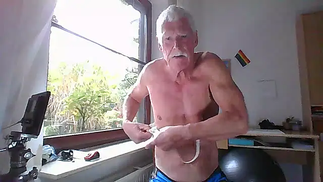 super-snoopy online show from 10.12.25