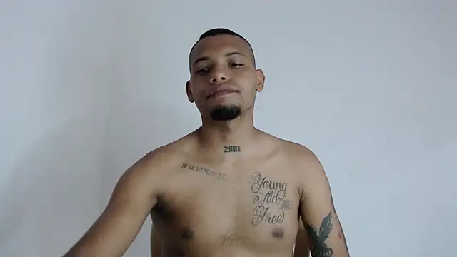 Snapshot of drako_monster chatting on 11.03.25 drako monster online show from 11.03.25