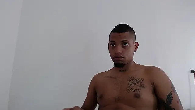 Snapshot of drako_monster chatting on 11.15.25 drako monster online show from 11.15.25