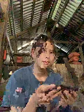 Snapshot of Han-han123 chatting on 10.21.25 Han-han123 online show from 10.21.25