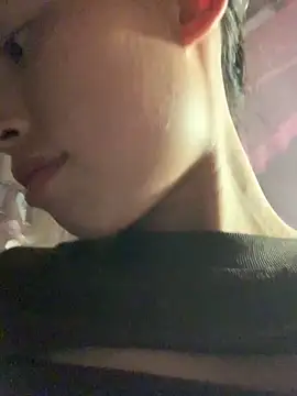 Snapshot of Han-han123 chatting on 11.13.25 Han-han123 online show from 11.13.25