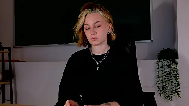ClaireMathis online show from 06.22.26
