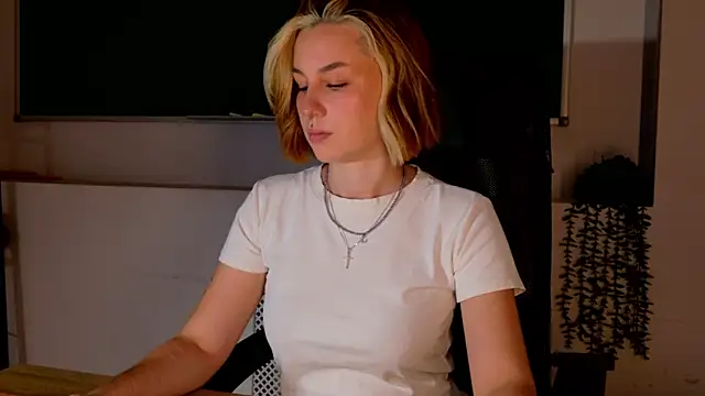 ClaireMathis online show from 06.23.26