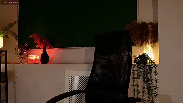 ClaireMathis online show from 08.03.26
