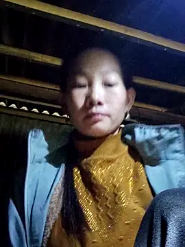 gio-thu online show from 11.04.25