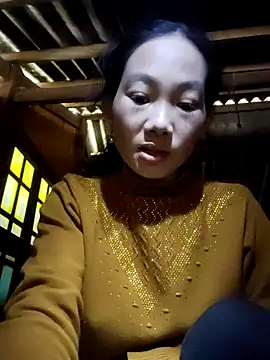 gio-thu online show from 11.14.25