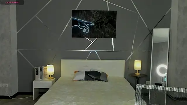 scent  of woman online show from 10.22.25