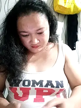 Snapshot of sweetannie13 chatting on 11.08.25 sweetannie13 online show from 11.08.25