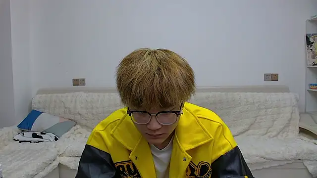 KK-cuteboy online show from 02.20.26