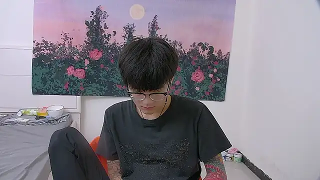 KK-cuteboy online show from 04.29.26