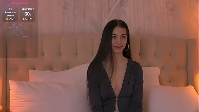 BettyLeen online show from 11.25.25