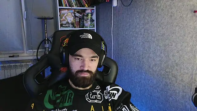 Nik Namee online show from 11.13.25