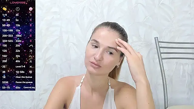 Snapshot of Chrissie_Ruby chatting on 10.20.25 Chrissie Ruby online show from 10.20.25