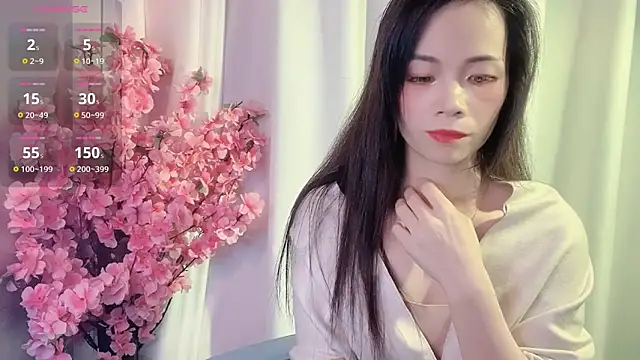 Snapshot of Lynnalltop-165-KeKe chatting on 11.11.25 Lynnalltop-165-KeKe online show from 11.11.25