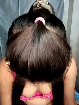 Snapshot of CUTE-567 chatting on 11.11.25 CUTE-567 online show from 11.11.25