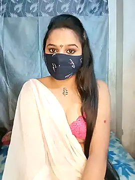 Snapshot of CUTE-567 chatting on 11.19.25 CUTE-567 online show from 11.19.25