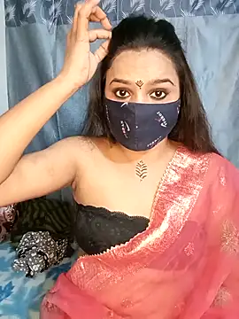 Snapshot of CUTE-567 chatting on 11.25.25 CUTE-567 online show from 11.25.25