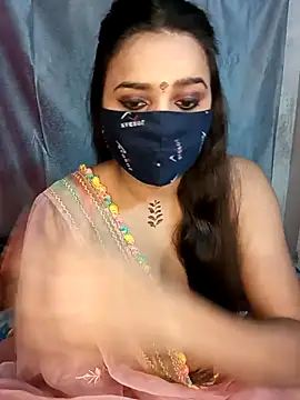 Snapshot of CUTE-567 chatting on 11.26.25 CUTE-567 online show from 11.26.25