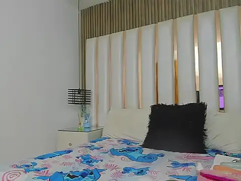 AmbarGills online show from 10.18.25