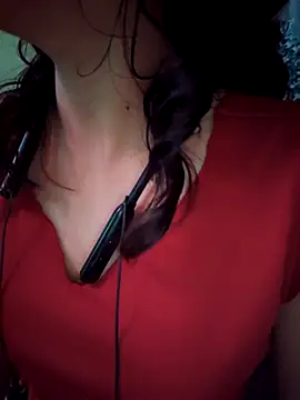 Snapshot of Royal_Shona chatting on 10.29.25 Royal Shona online show from 10.29.25