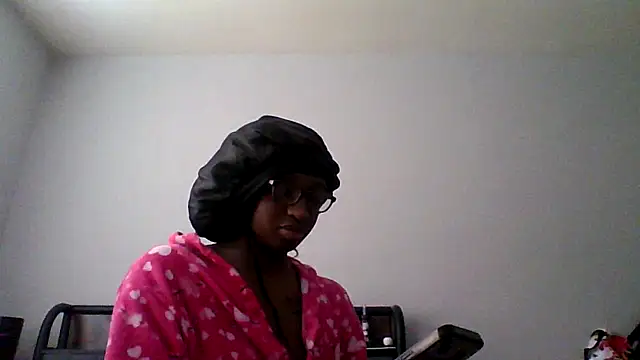 Snapshot of dezzidavill chatting on 02.15.26 dezzidavill online show from 02.15.26