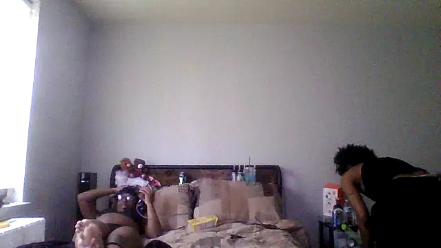 dezzidavill online show from 04.03.26