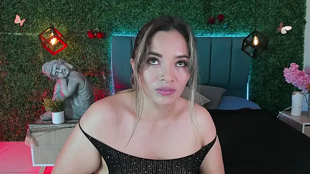 Snapshot of Kiaraa88 chatting on 07.16.26 Kiaraa88 online show from 07.16.26