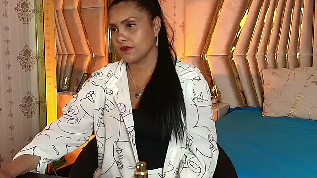 Barbbara sweett online show from 10.18.25