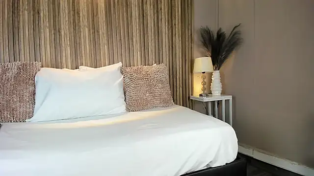 VanneCamiel online show from 11.14.25