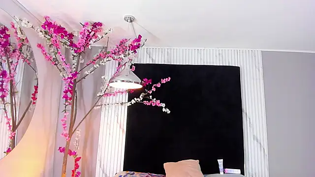 Aliyah Brooks cr online show from 12.02.25