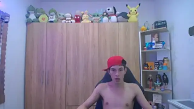 Pride couple online show from 06.05.26